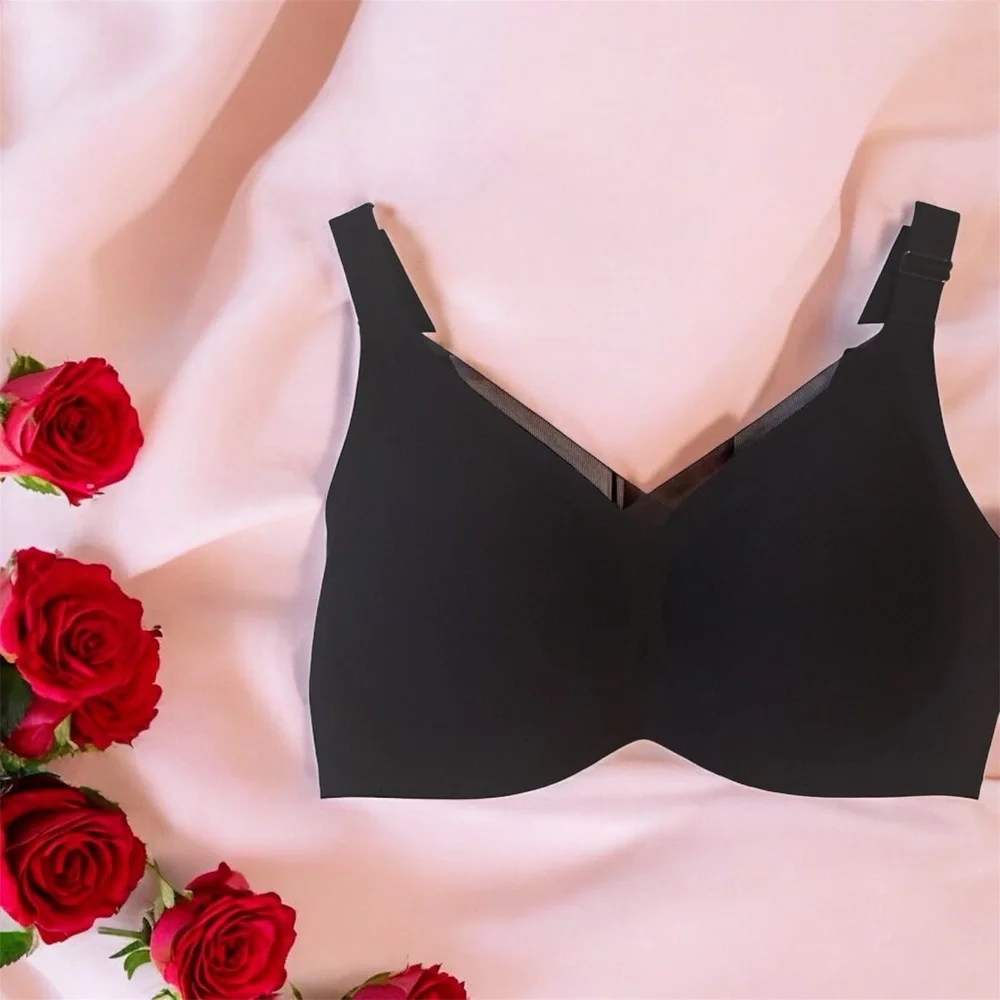 Sleek Black Women's Bra - Picture 1 of 11